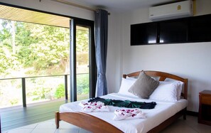 Room - Luxury Seaview Pool Villa, Sleeps 8 People (Karon)