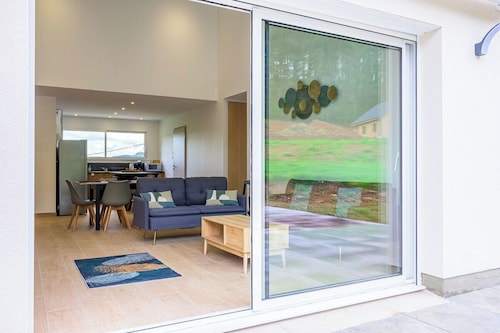 Ma Bonne Etoile - Four Bedroom House, Sleeps 8