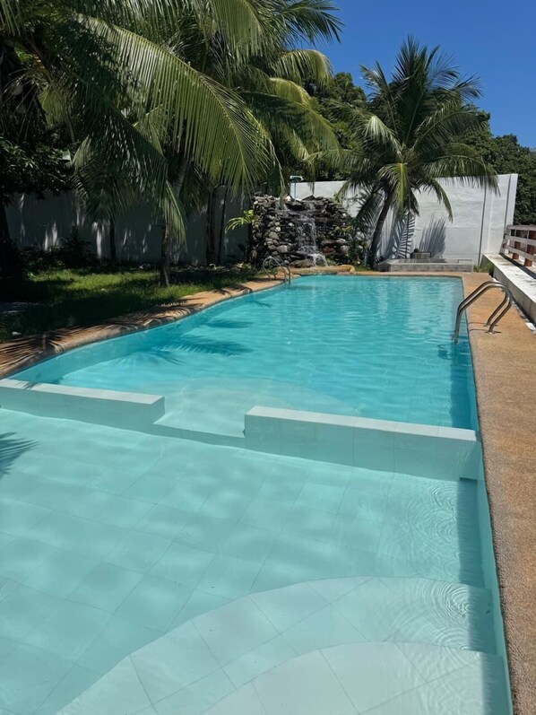 Outdoor pool, pool loungers