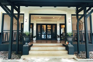 Bagian depan properti