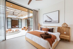 4 chambres, coffres-forts dans les chambres, bureau