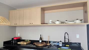 豪華洋房 | 私人廚房 | 小冰箱、爐台、烤麵包機、鍋具/餐盤/廚房用品