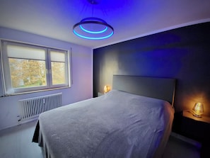 2 chambres, fer et planche à repasser, accès Internet, draps fournis