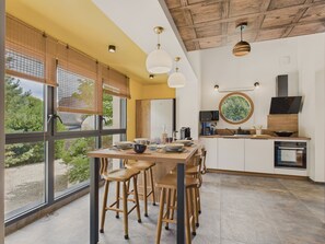 Réfrigérateur, micro-ondes, four, lave-vaisselle