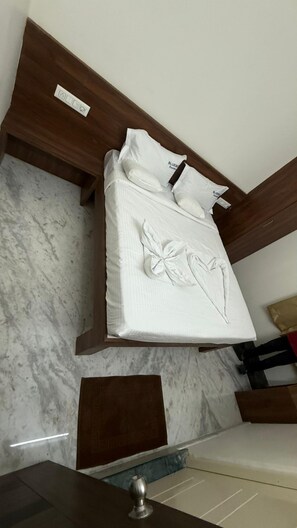 Iron/ironing board, free WiFi