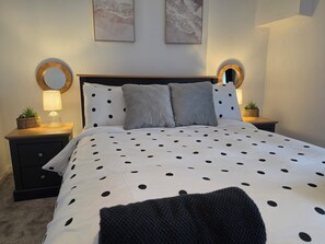 3 dormitorios, tabla de planchar con plancha, wifi y ropa de cama