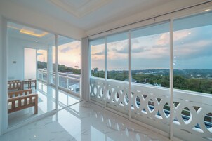 42-inch Smart TV with digital channels, Netflix, streaming services