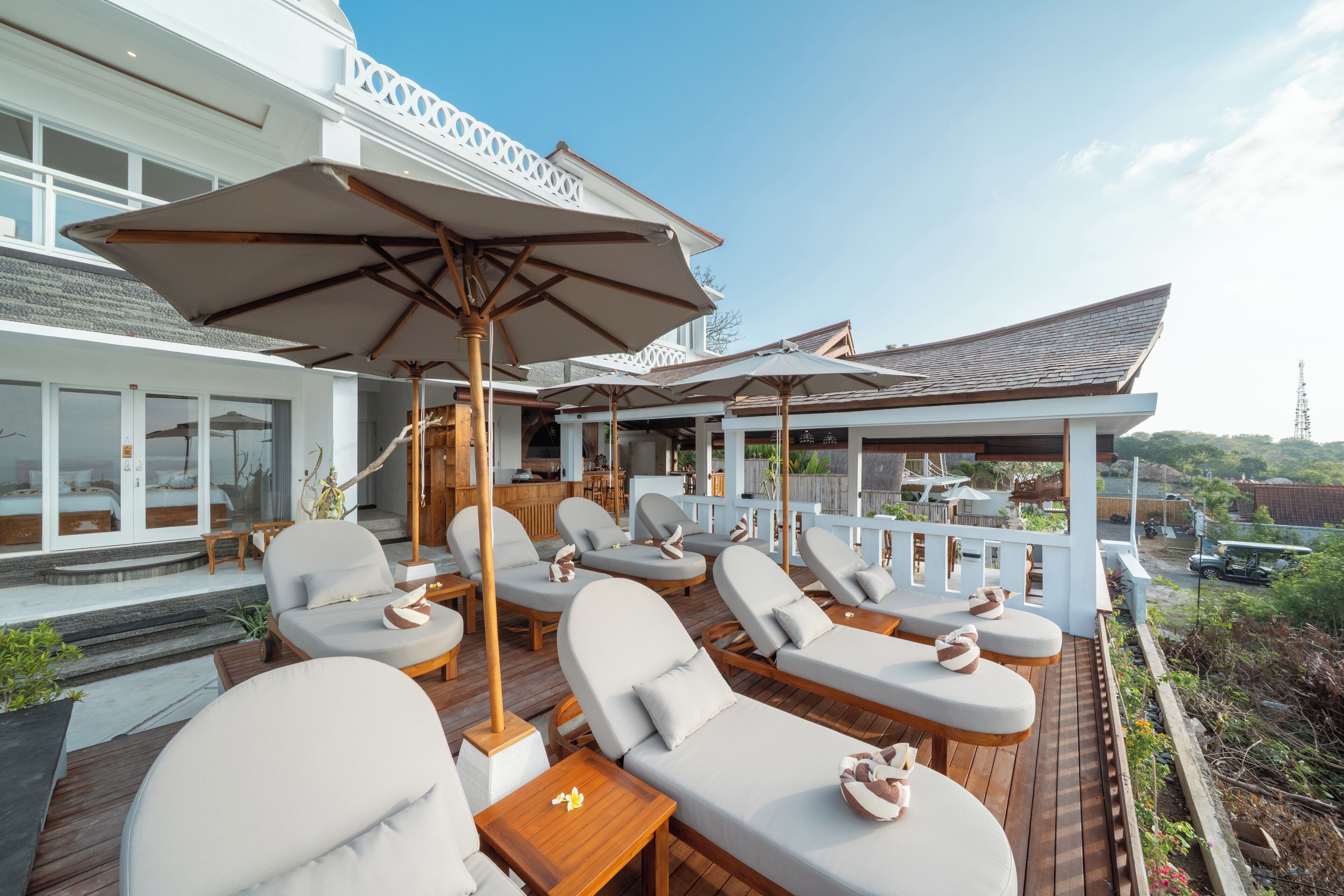 Sun deck