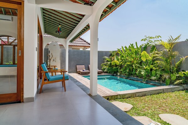 2 piscinas al aire libre