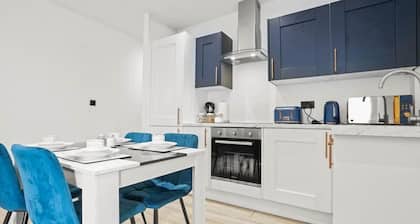 Contractors/Families/FREE Parking/City Centre