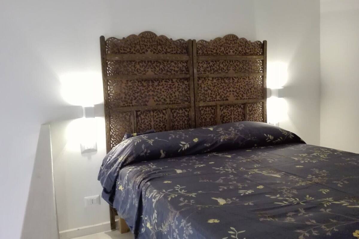 Camera 1 | Bed sheets