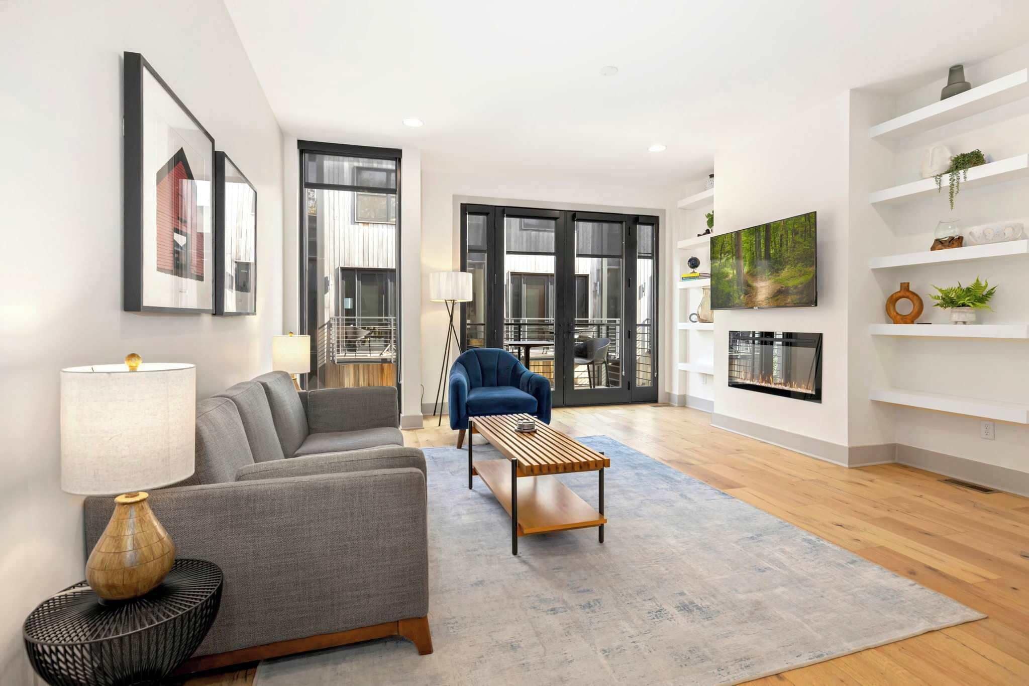 TV, fireplace, offices