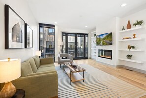 TV, fireplace, offices