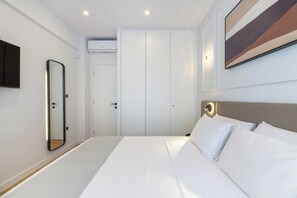 Apartamento | Escrivaninha, quartos à prova de som, ferros/tábuas de passar roupa