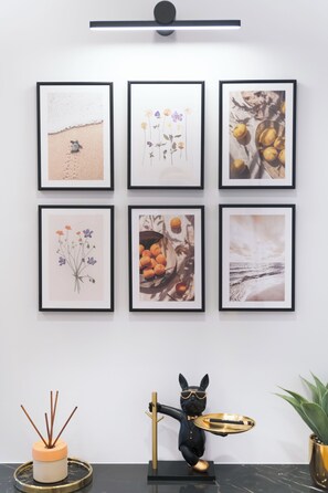 Interior detail - Michalakopoulou Cover & Bright Apartment (Athens)