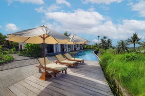 Outdoor pool - Tumbu Retreat (Karangasem)