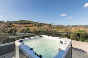 Departamento, hidromasaje, vista a la montaña | Tina de hidromasaje privada