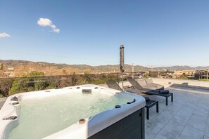 Departamento, hidromasaje, vista a la montaña | Tina de hidromasaje privada