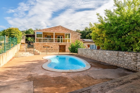 Pool. Holiday Cottage "Mas de la Ravine chez Juju" with Shared Pool, Wi-Fi & Air Conditioning