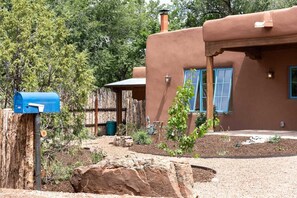 Property grounds - Gorgeous property in country like setting. Renovated historic adobe. Beautiful garden views. Central location on Santa Fe's coveted Historic East Side. Minimum 30 night stay. Welcome! (Santa Fe)