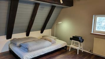 1 Schlafzimmer, BĂŒgeleisen/BĂŒgelbrett, WLAN, BettwĂ€sche