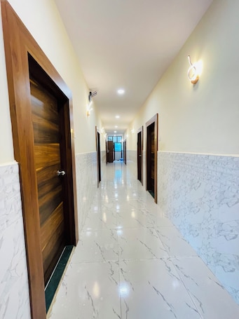 Lobby. Riverside Retreat Dombivli