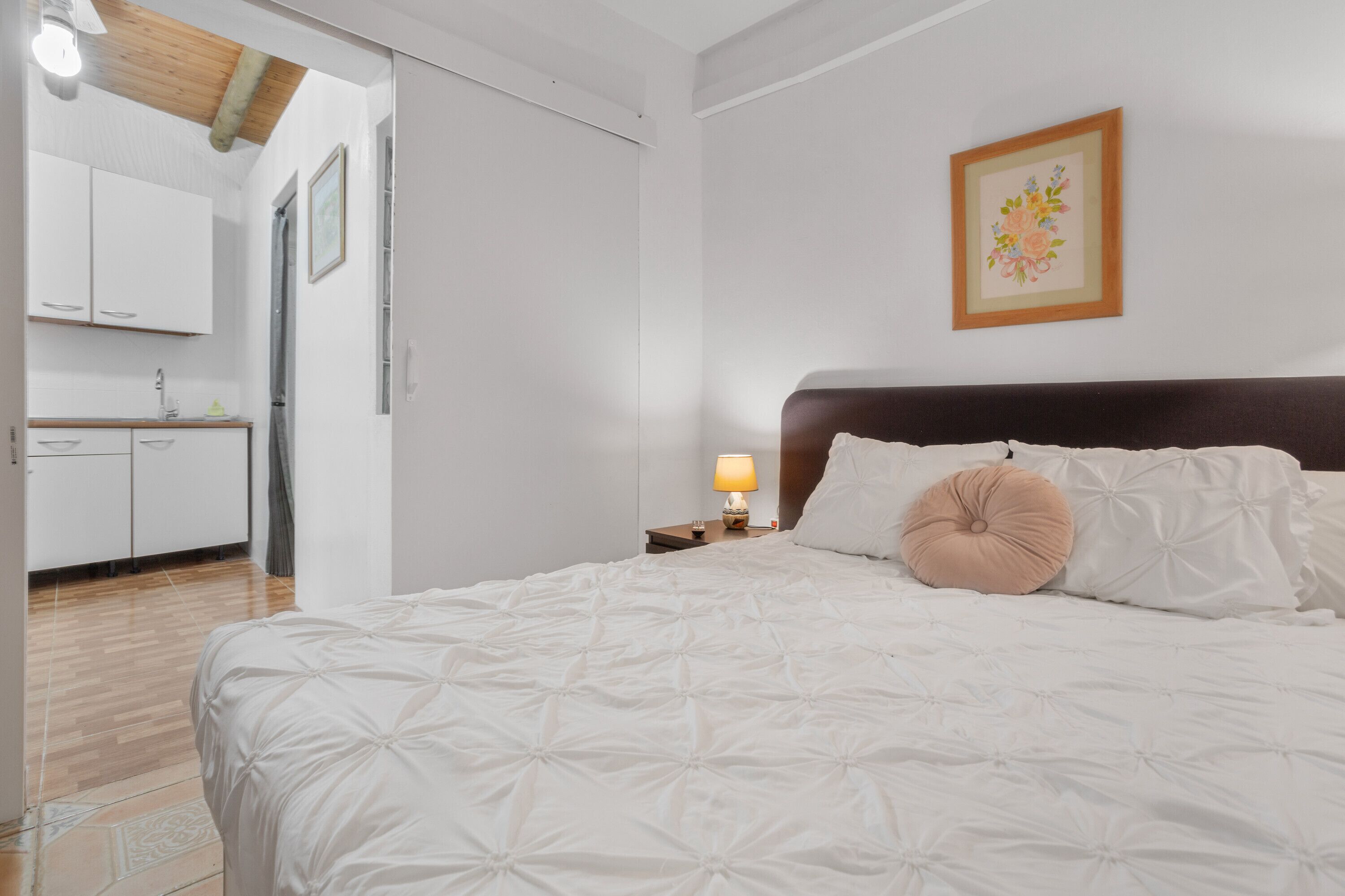 1 quarto, ferros/tábuas de passar roupa, Wi-Fi, roupa de cama