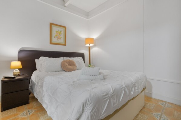 1 bedroom, iron/ironing board, WiFi, bed sheets