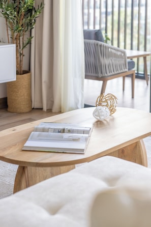 Apartamento superior | Área de estar | Brinquedos