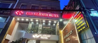Plateau Travel