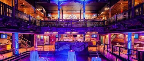 Bar (en la propiedad)