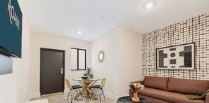 Téléviseur, bureau