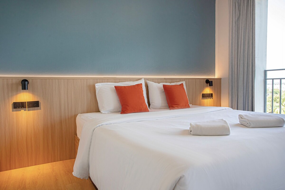 Standard-Doppelzimmer | Zimmersafe, Schreibtisch, Verdunkelungsvorhänge, kostenloses WLAN