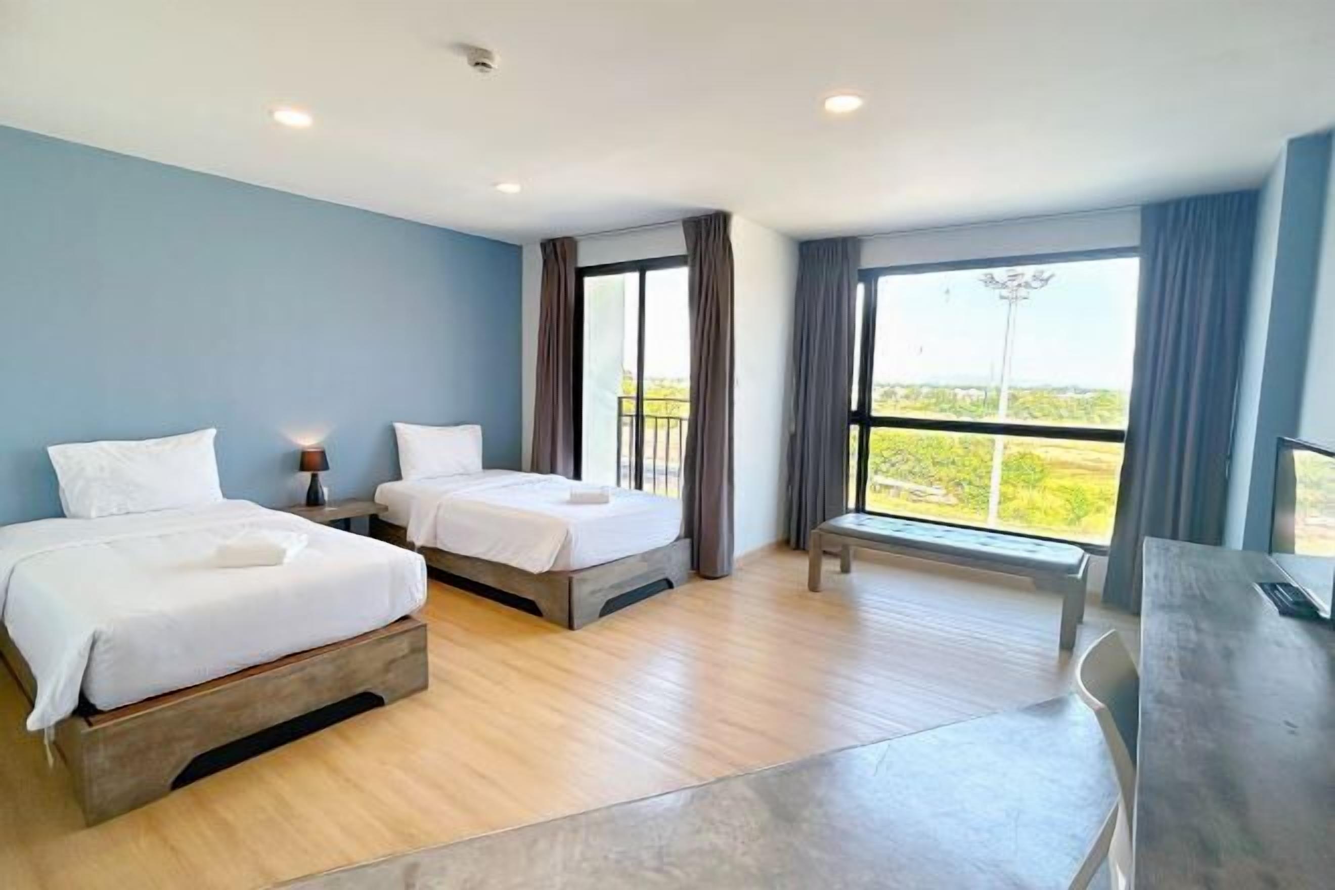 Coffres-forts dans les chambres, bureau, rideaux occultants