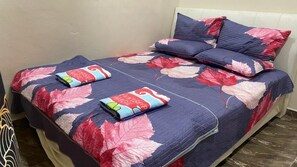Signature Room, 2 Bedrooms | Free WiFi, bed sheets - Capital O 91191 Chalet Cd Impiana (Padang Serai)