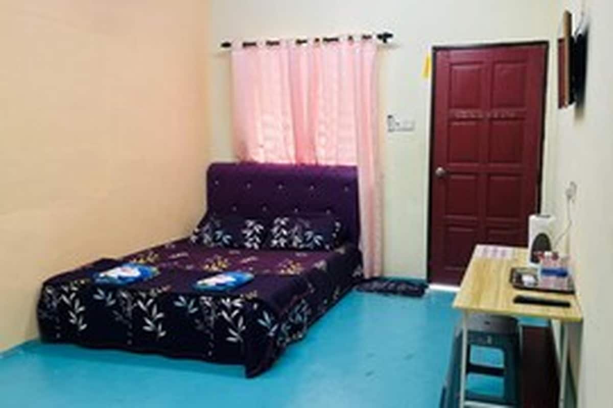 Deluxe Double Room | Free WiFi, bed sheets