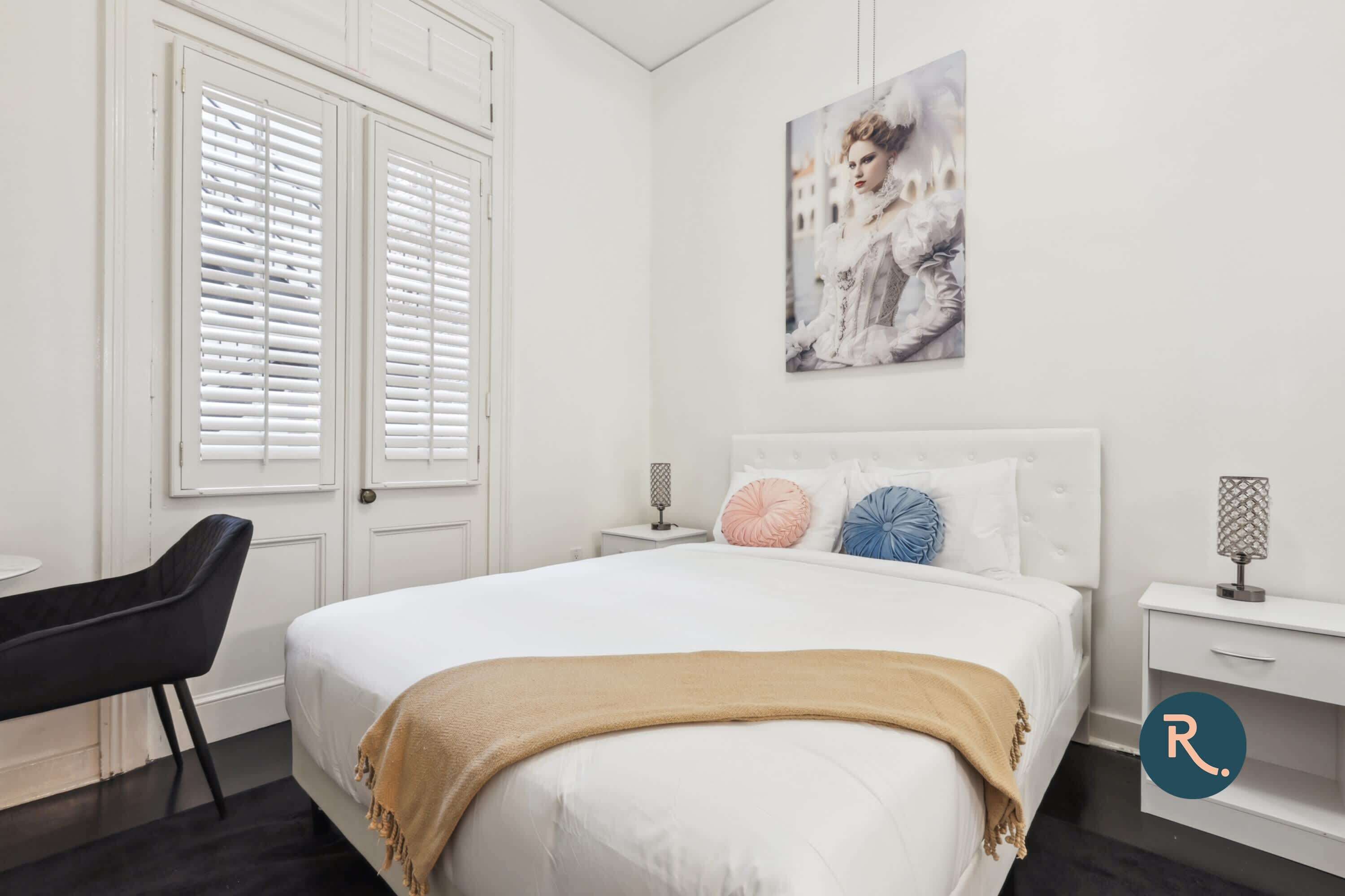 Ferros/tábuas de passar roupa, Wi-Fi, roupa de cama