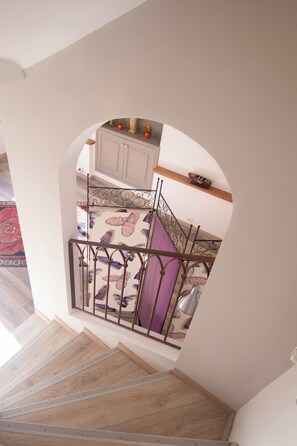 Interior - Very nice Villa, charm, sleeps 12, sea view, 2 steps from the beaches of Mourillon (Toulon)