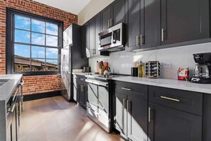 Fridge, dishwasher, coffee/tea maker, toaster