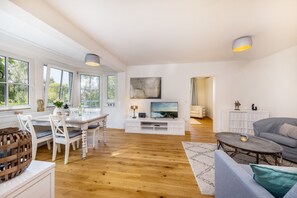 Télévision, chaîne hi-fi