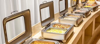 Vienna Hotel International Airport 