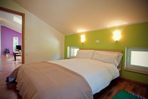 1 bedroom, Internet, bed sheets