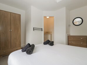 7 habitaciones, decoración personalizada y muebles diferentes 