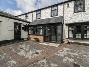Exterior - Penny Farthing Inn (Ross-on-Wye)