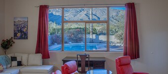 1 Acre Estate Home,Mtn. Views,Pool,Billiards,Private Desert:Saguaro Sanctuary@Catalina Foothills