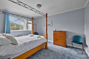 2 habitaciones, wifi gratis y ropa de cama
