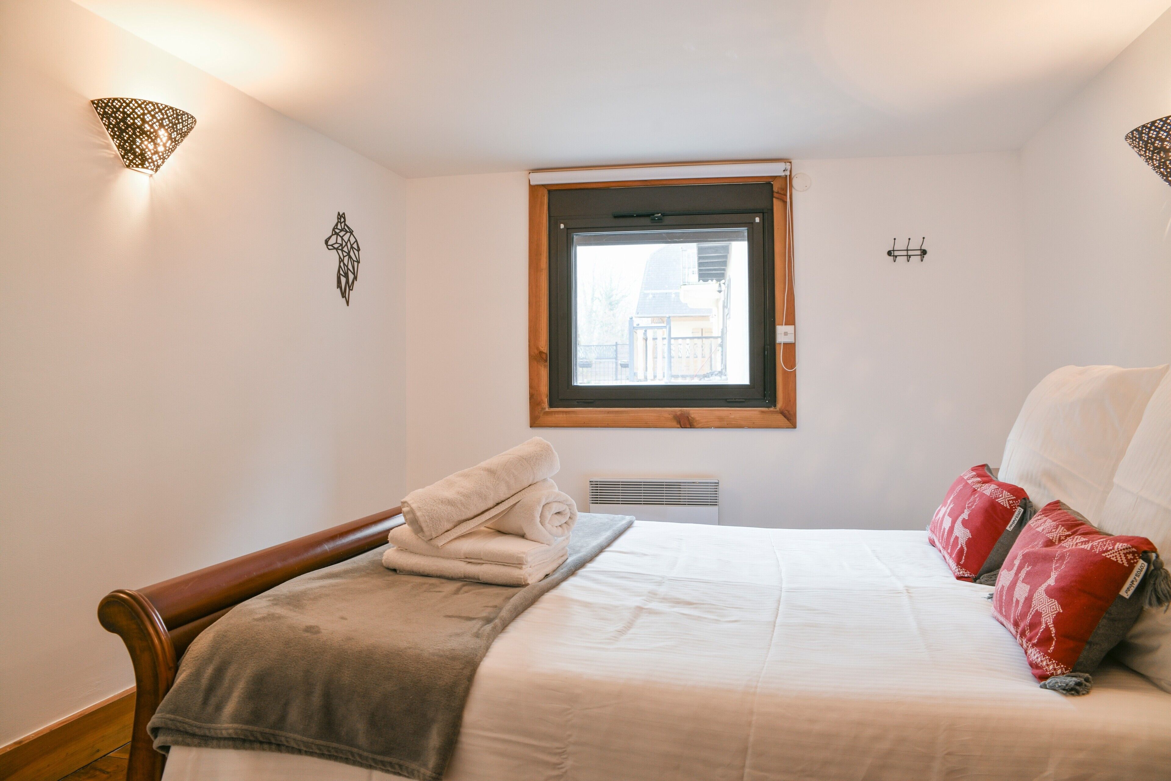 1 habitación, tabla de planchar con plancha, wifi y ropa de cama 