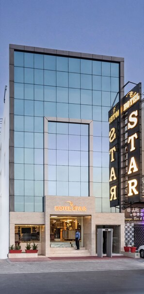 Front of property - Hotel Star (New Delhi)
