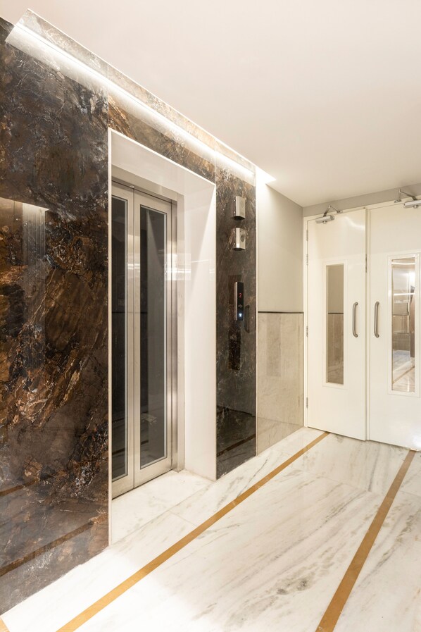 Street view - Hotel Star (New Delhi)