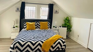 1 slaapkamer, een strijkplank/strijkijzer, gratis wifi, beddengoed